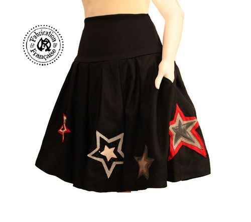 Jupe plis creux style patineuse en coton noir incrustée d'étoiles taille au choix